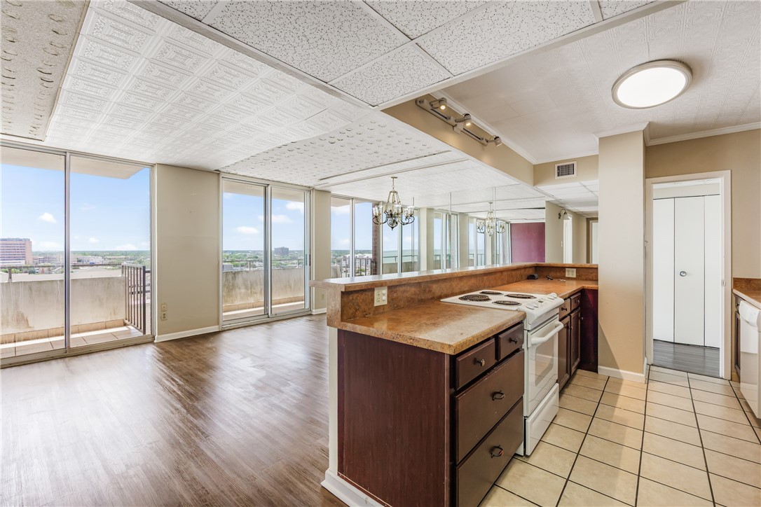 715 S Upper Broadway 1103 Corpus Christi TX 78401