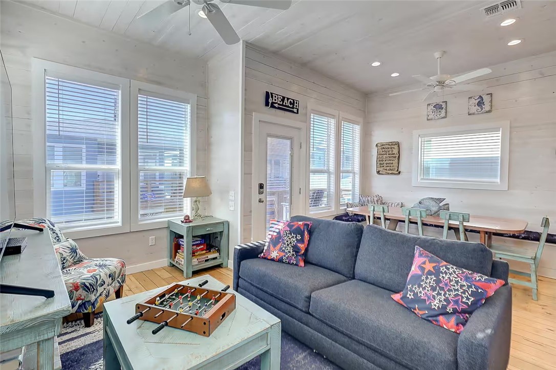 1624 S Eleventh Street 9 Port Aransas TX 78373