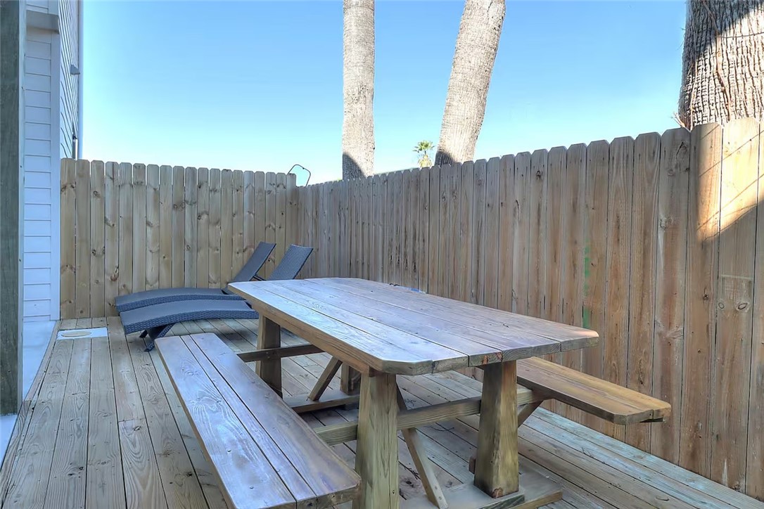 1624 S Eleventh Street 9 Port Aransas TX 78373