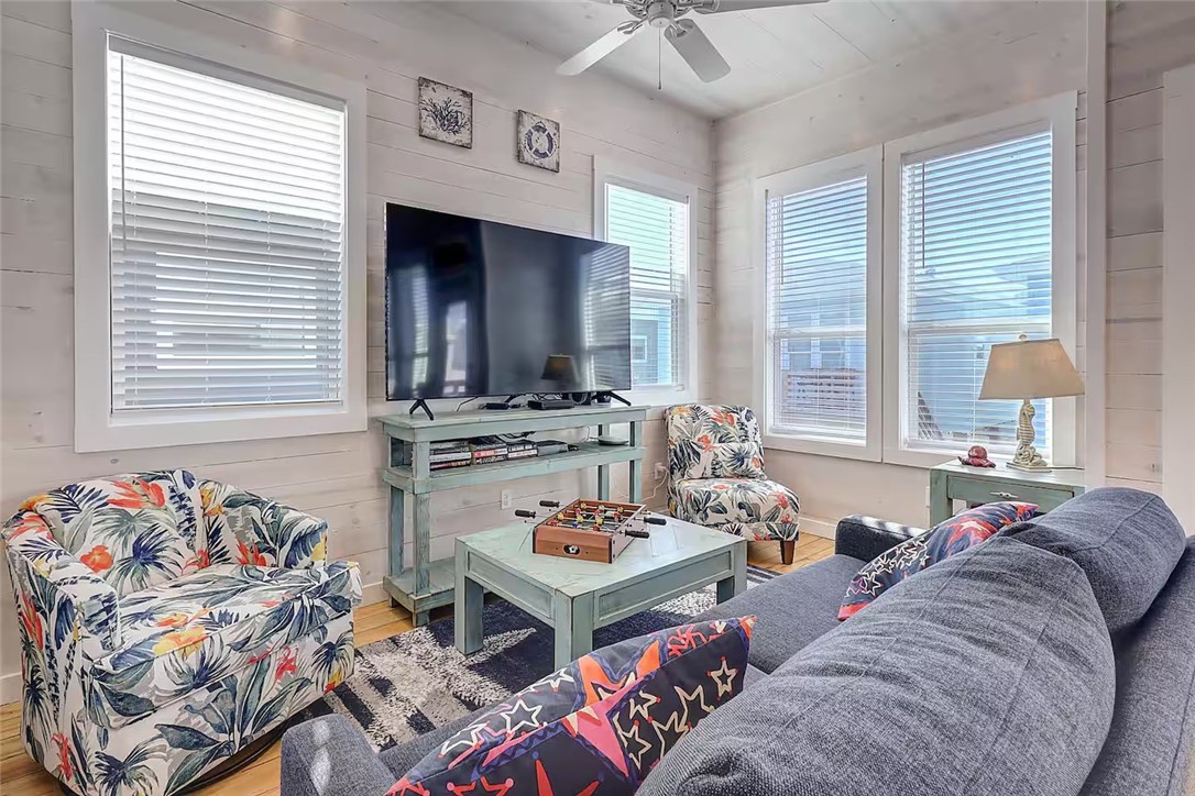 1624 S Eleventh Street 9 Port Aransas TX 78373