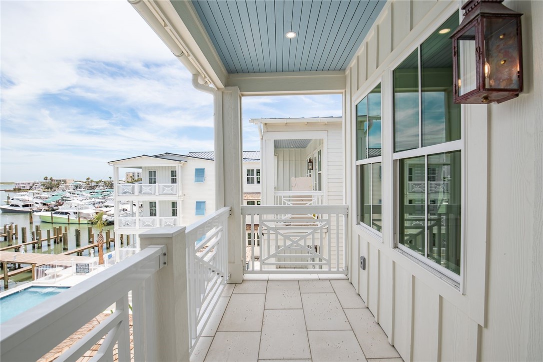 136 W Cotter Avenue 11 Port Aransas TX 78373