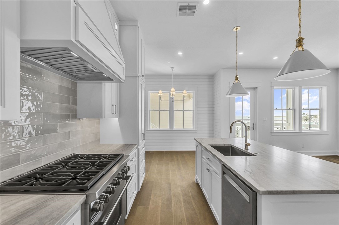 136 W Cotter Avenue 11 Port Aransas TX 78373