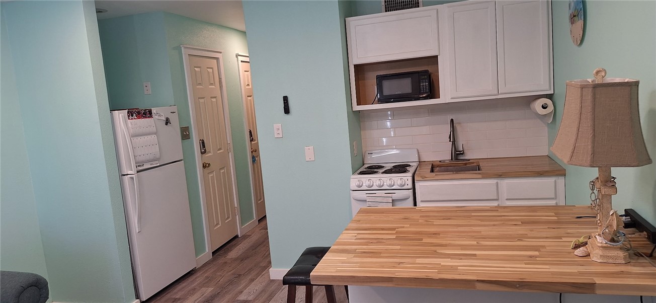 3938 Surfside Boulevard 2221 Corpus Christi TX 78402