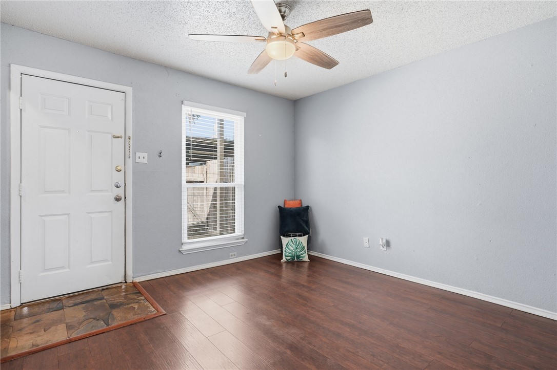 6702 Everhart U-104 Corpus Christi TX 78413