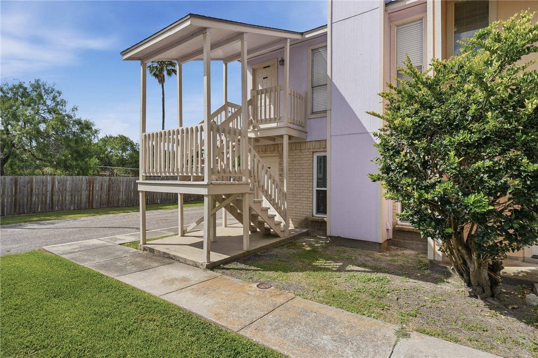 6702 Everhart U-104 Corpus Christi TX 78413