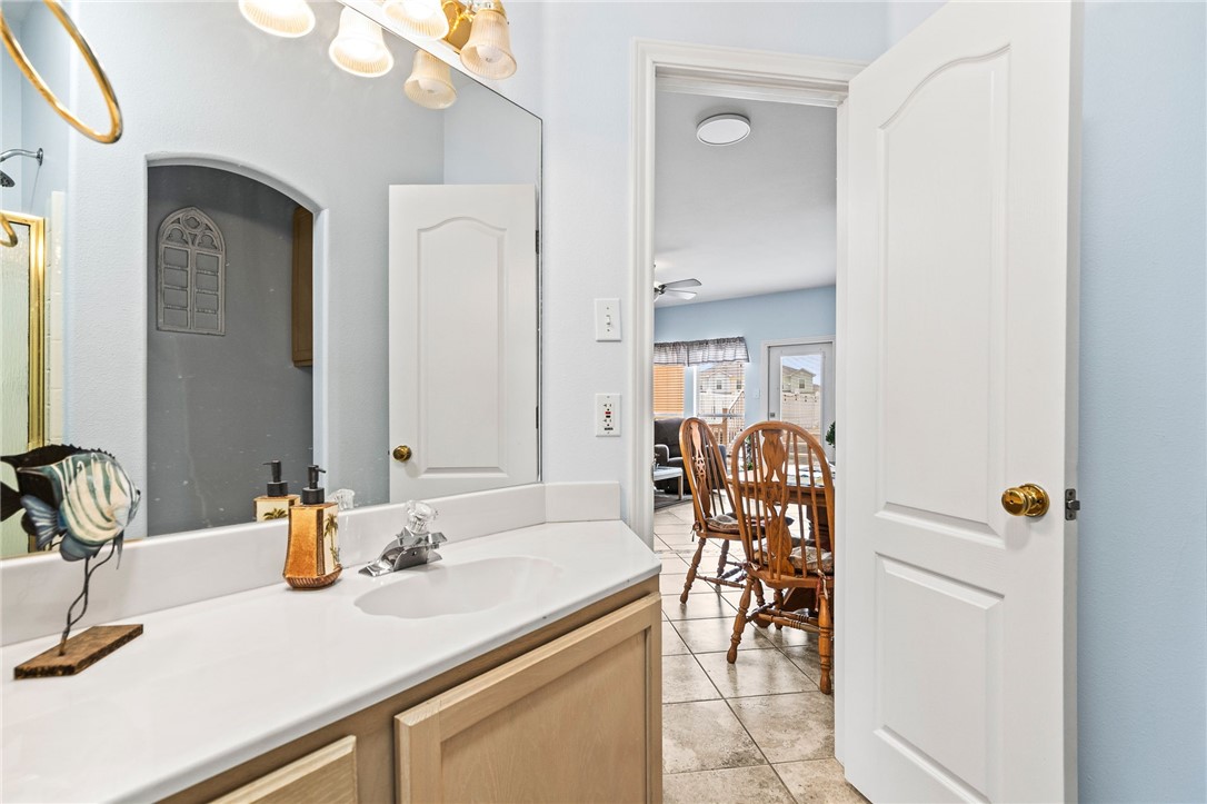 15429 Salt Cay Ct B Corpus Christi TX 78418