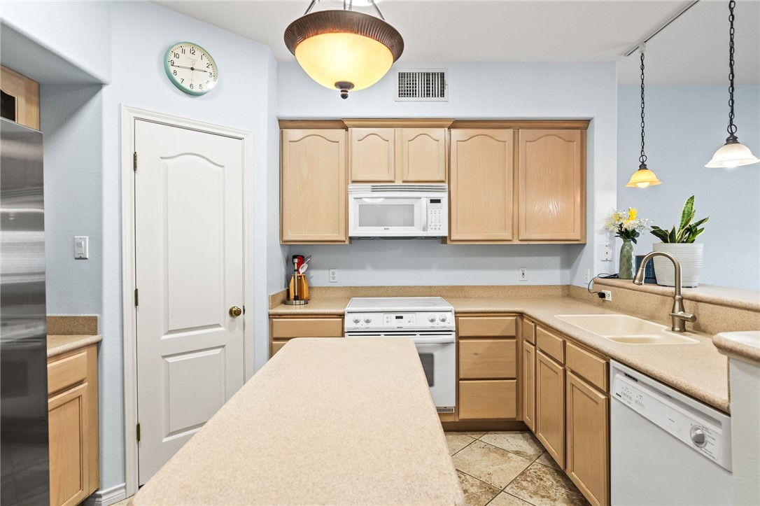 15429 Salt Cay Ct B Corpus Christi TX 78418
