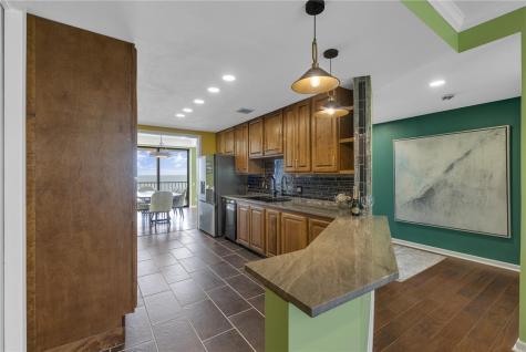 4500 Ocean Drive 4 B Corpus Christi TX 78412