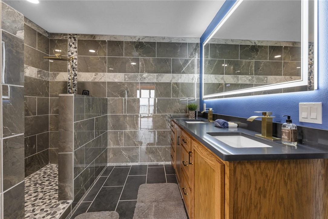 4500 Ocean Dr 4 B Corpus Christi TX 78412