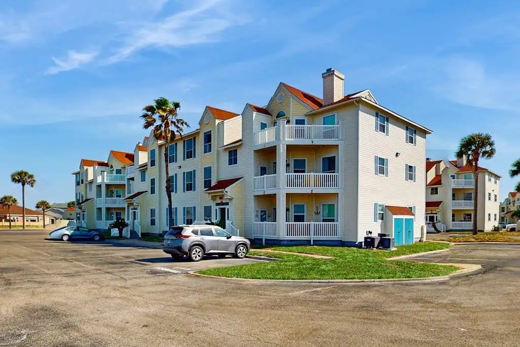 14721 Whitecap Boulevard 352 Corpus Christi TX 78418