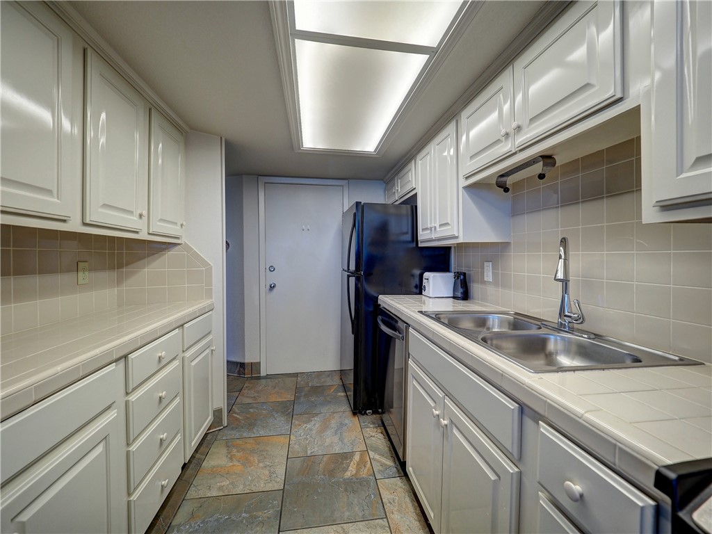 6649 Seacomber Drive 1110 Port Aransas TX 78373