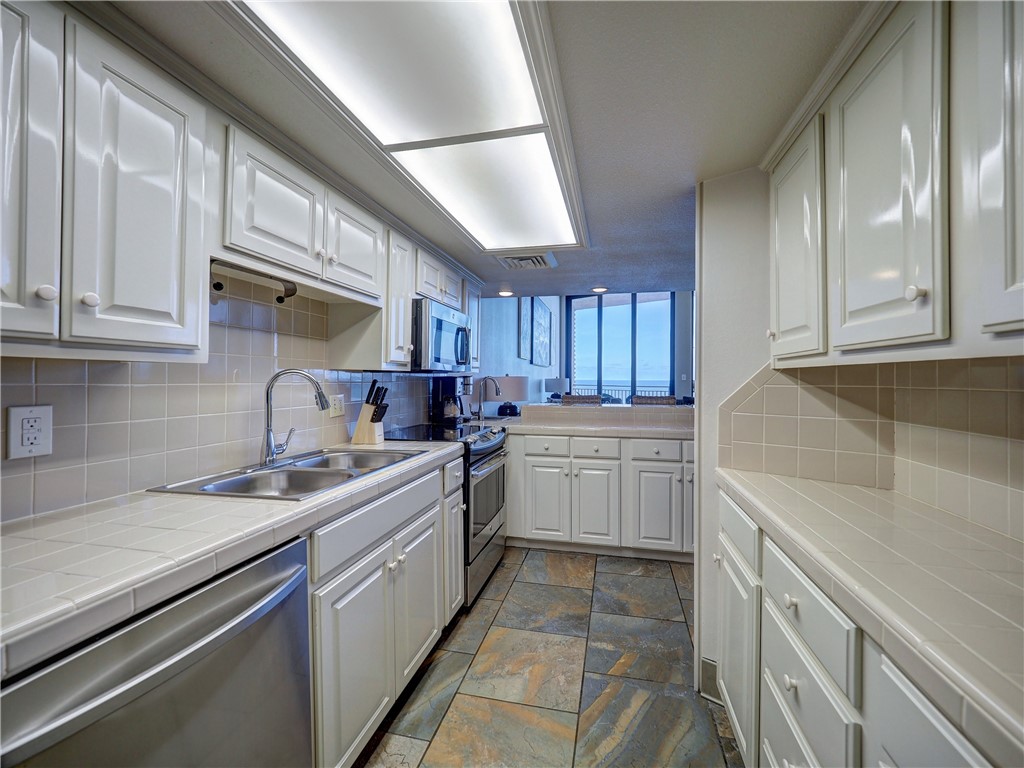 6649 Seacomber Drive 1110 Port Aransas TX 78373