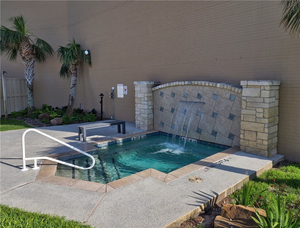 6649 Seacomber Drive 1110 Port Aransas TX 78373