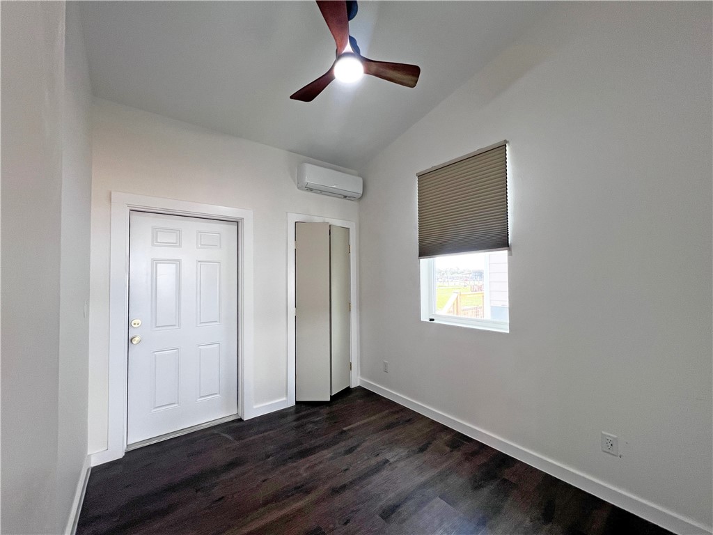 110 Landry 110 Rockport TX 78382