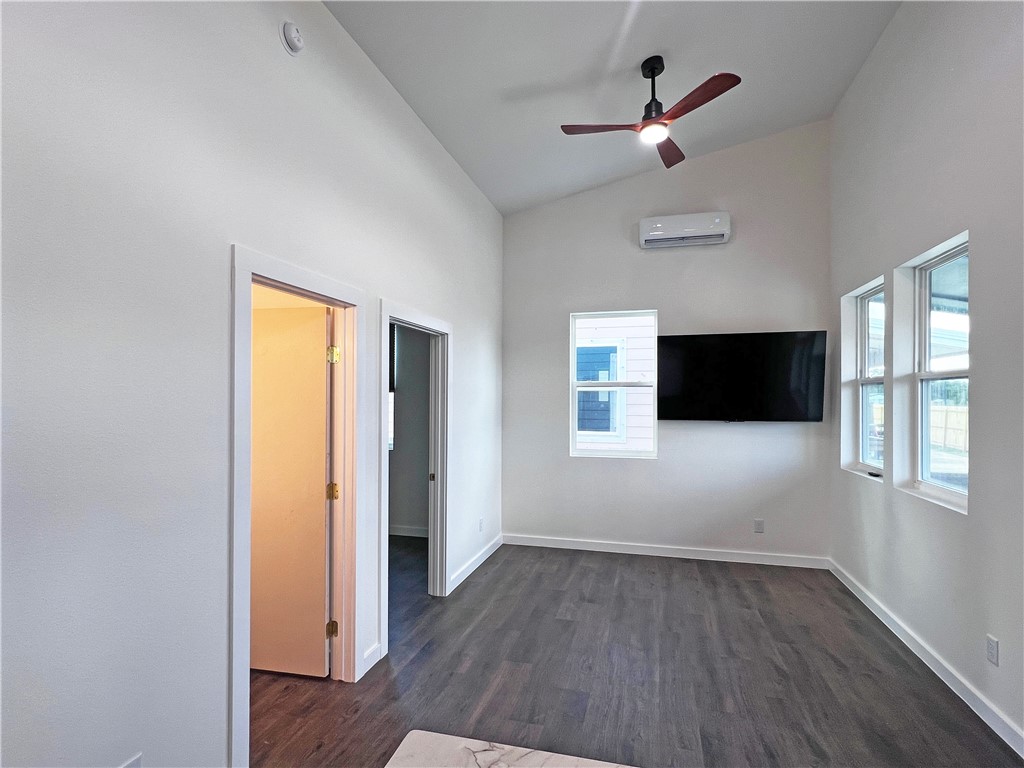 110 Landry 110 Rockport TX 78382