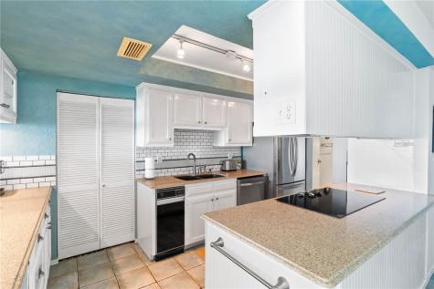 720 Access Road 1-a 611 Port Aransas TX 78373