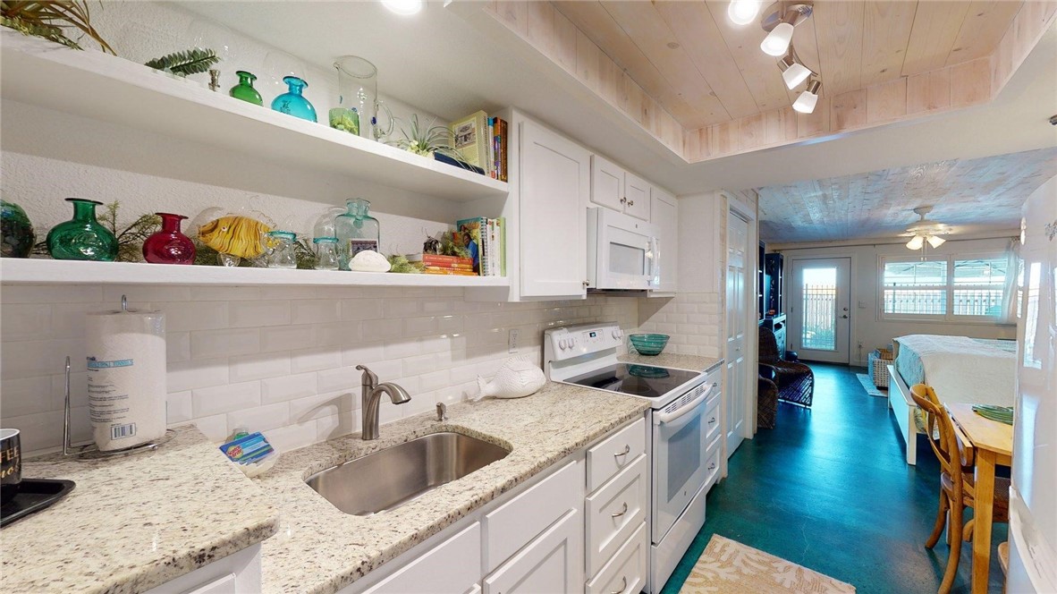 407 Beach Avenue 115 Port Aransas TX 78373