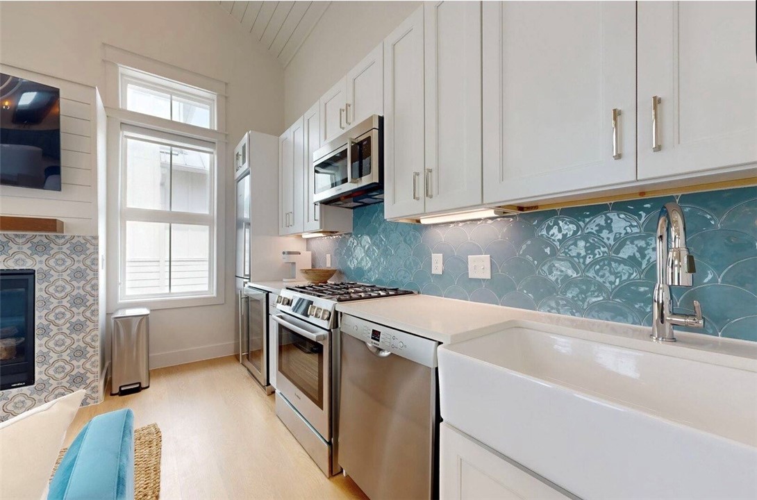 673 Center Square South S 17 Port Aransas TX 78373