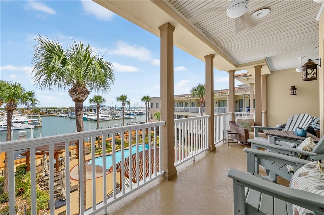 224 W Cotter Avenue 206 Port Aransas TX 78373