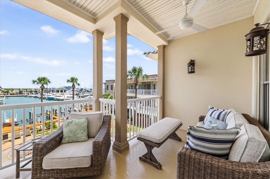 224 W Cotter Avenue 206 Port Aransas TX 78373