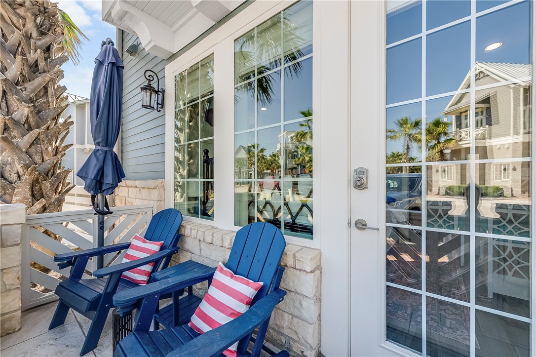 190 Social Cr 10-101 Port Aransas TX 78373