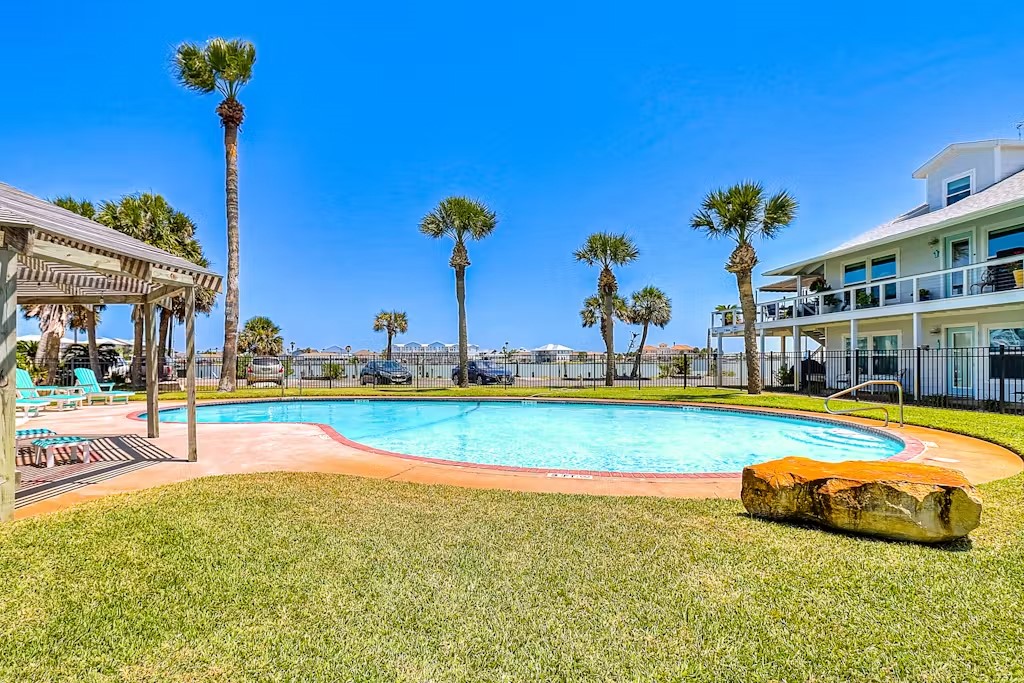 71 Nassau Drive 402 Rockport TX 78382