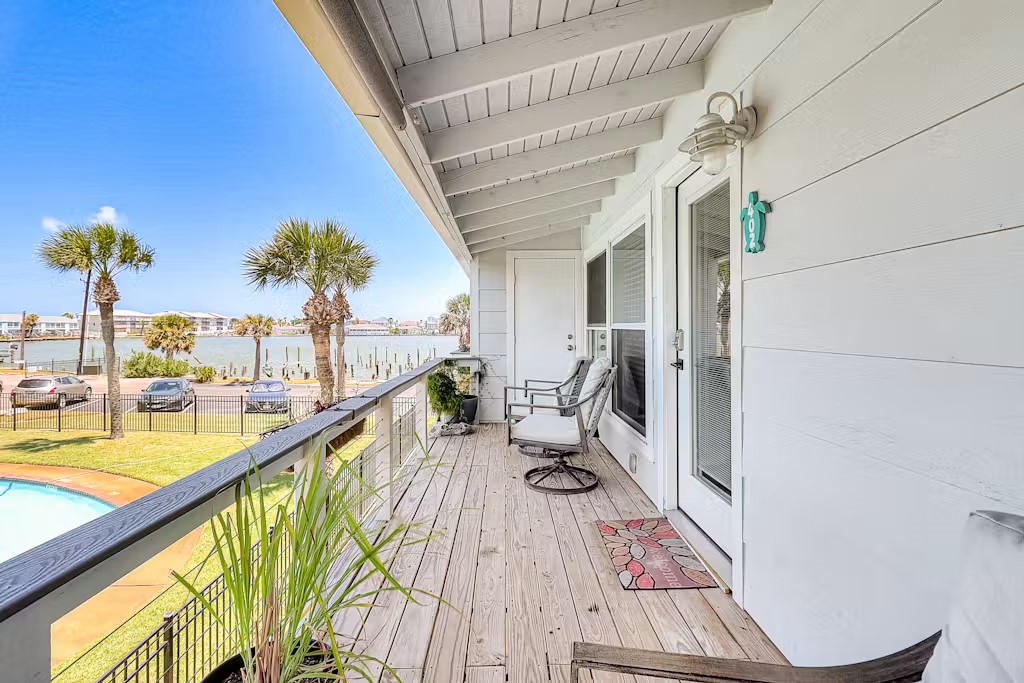 71 Nassau Drive 402 Rockport TX 78382