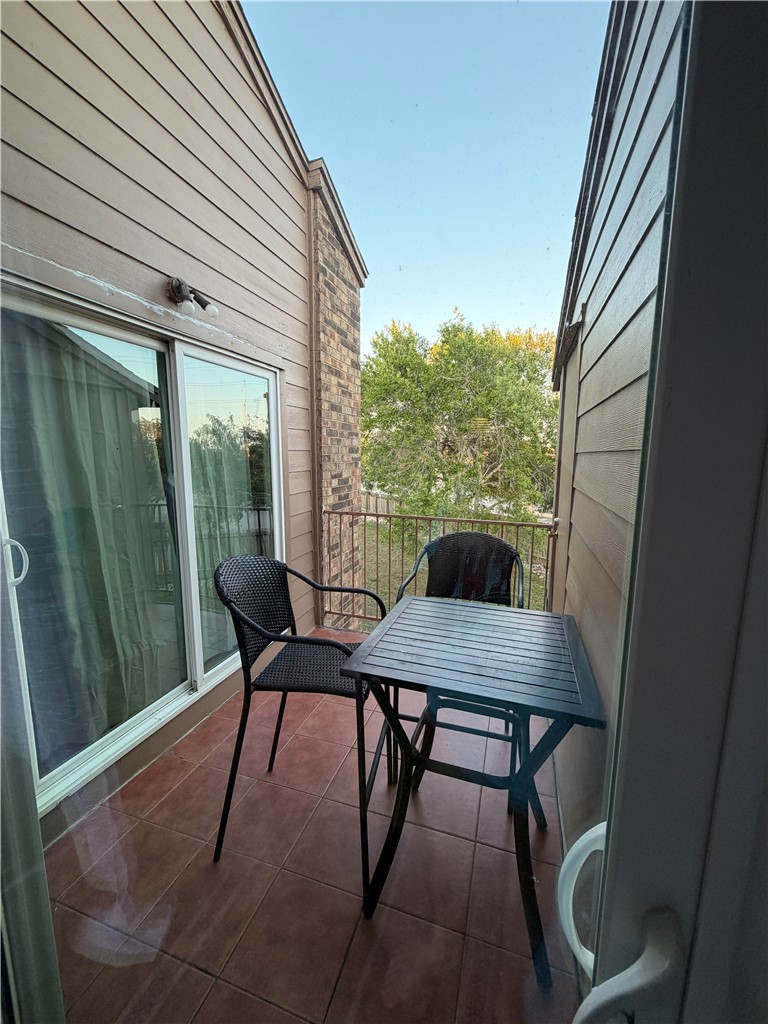 7122 Premont Dr J203 Corpus Christi TX 78414