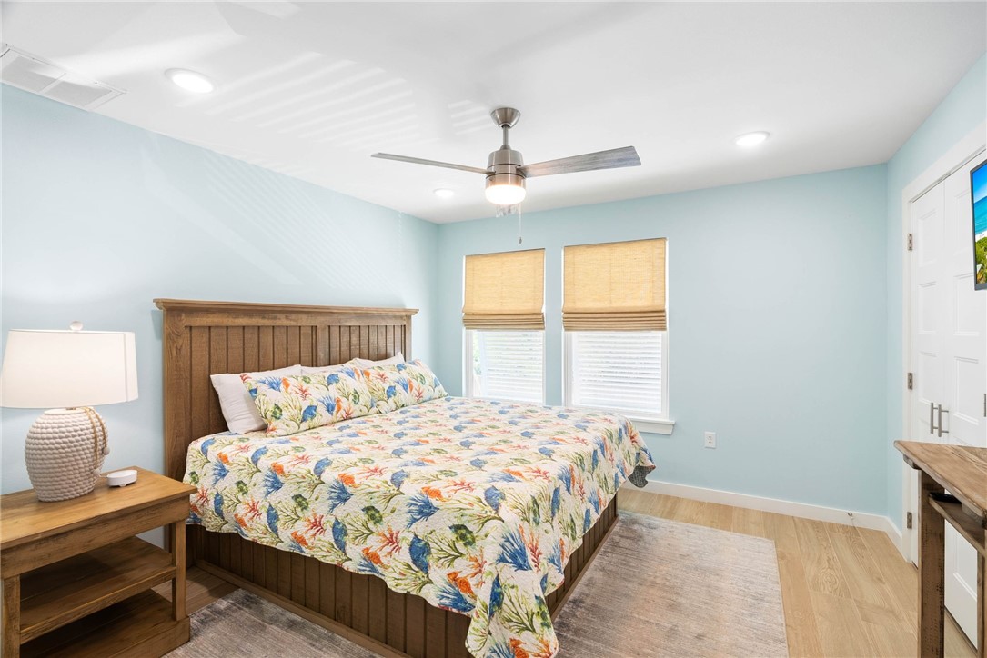 1806 Highway 35 N D-4 Rockport TX 78382