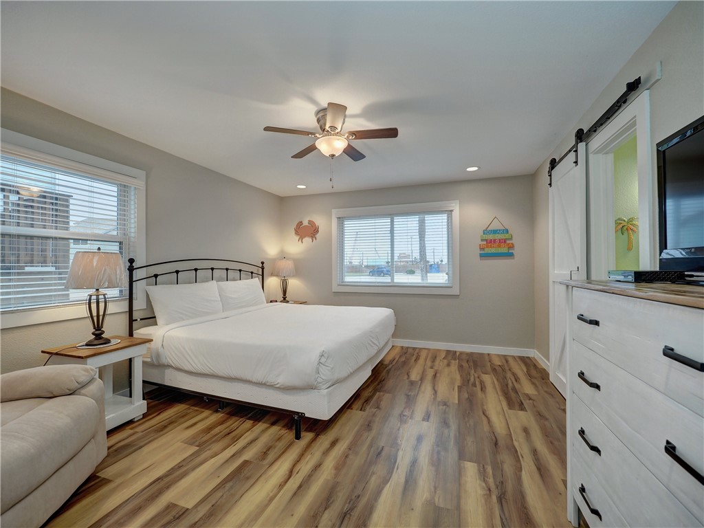 230 Cut Off 129 Port Aransas TX 78373