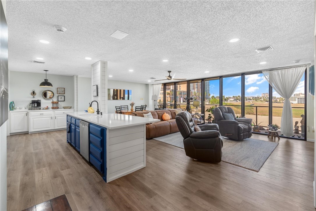1400 Ocean Dr 304c Corpus Christi TX 78404