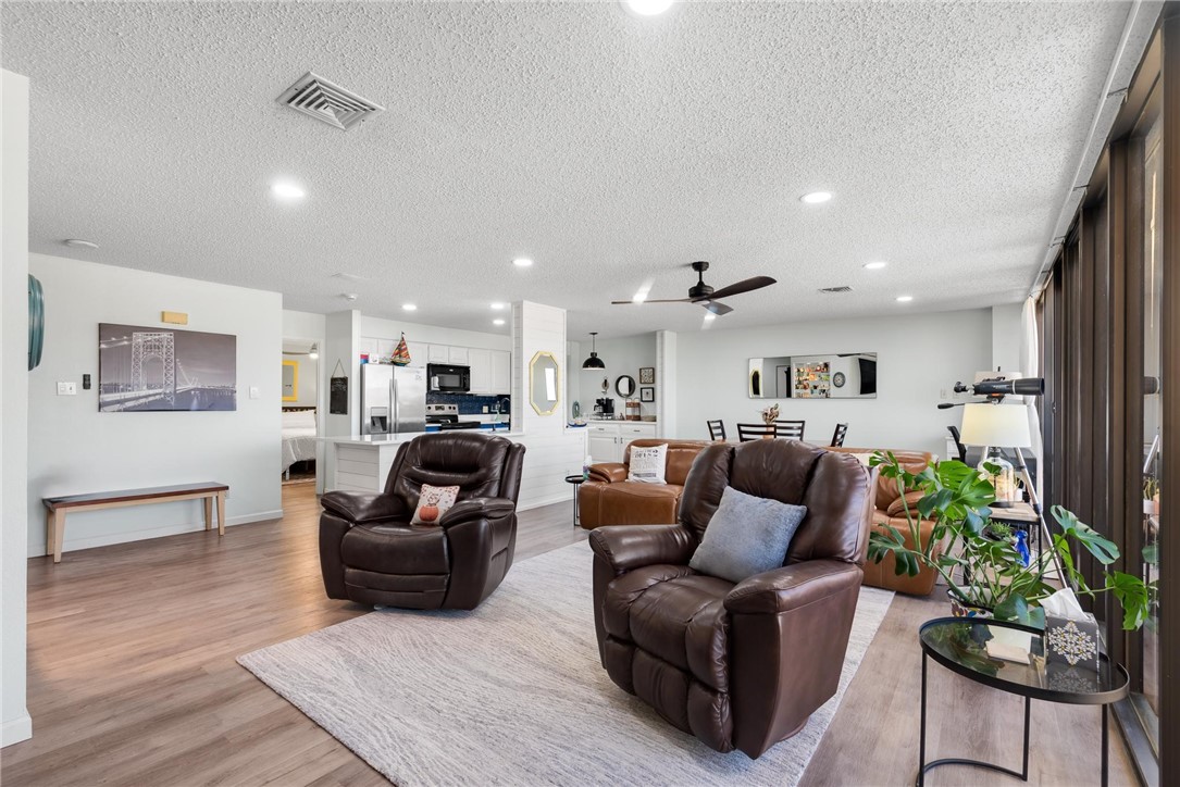1400 Ocean Dr 304c Corpus Christi TX 78404