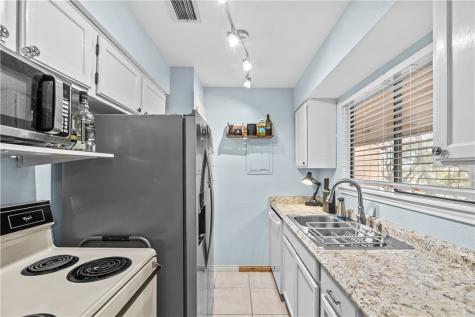 7122 Premont Drive H202 Corpus Christi TX 78414