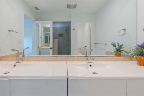210 Oak Bay Street 1203 Rockport TX 78382