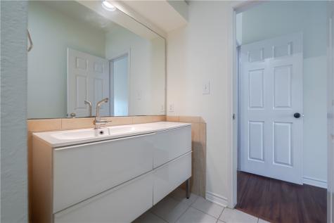 210 Oak Bay Street 1203 Rockport TX 78382