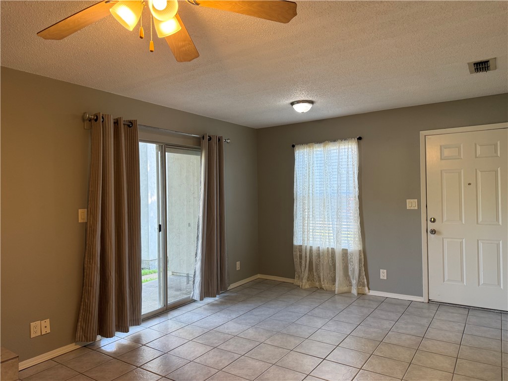 302 Saint Andrews St 101e Rockport TX 78382