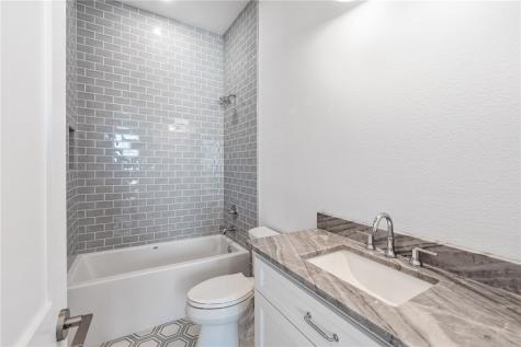 136 W Cotter Avenue 10 Port Aransas TX 78373