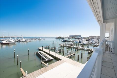 136 W Cotter Avenue 10 Port Aransas TX 78373