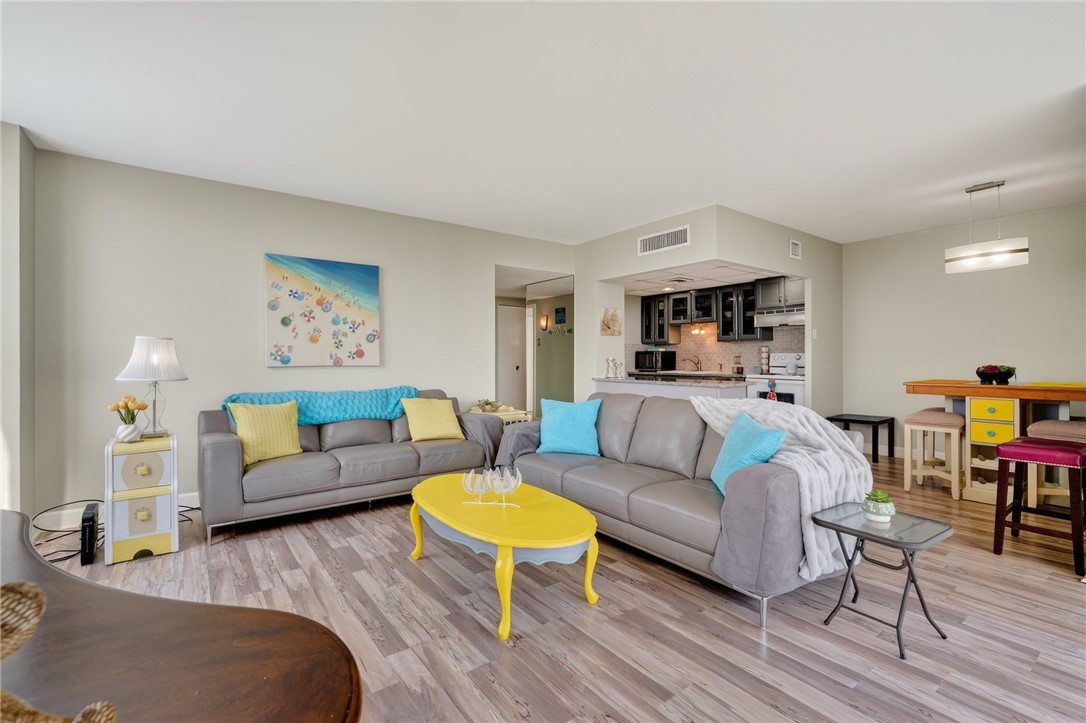 715 S Upper Broadway Street 302 Corpus Christi TX 78401