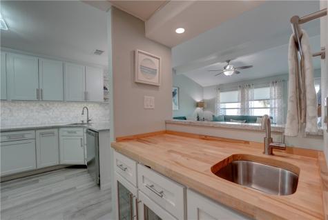 71 Nassau Drive 405 Rockport TX 78382