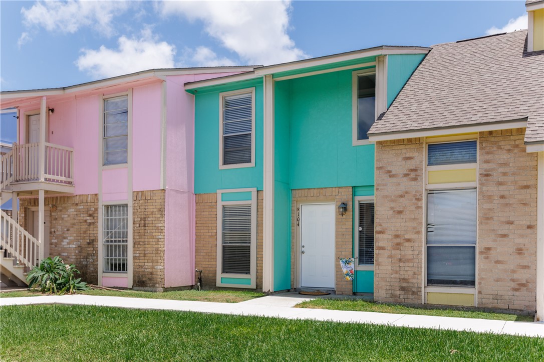 6702 Everhart R104 Corpus Christi TX 78413
