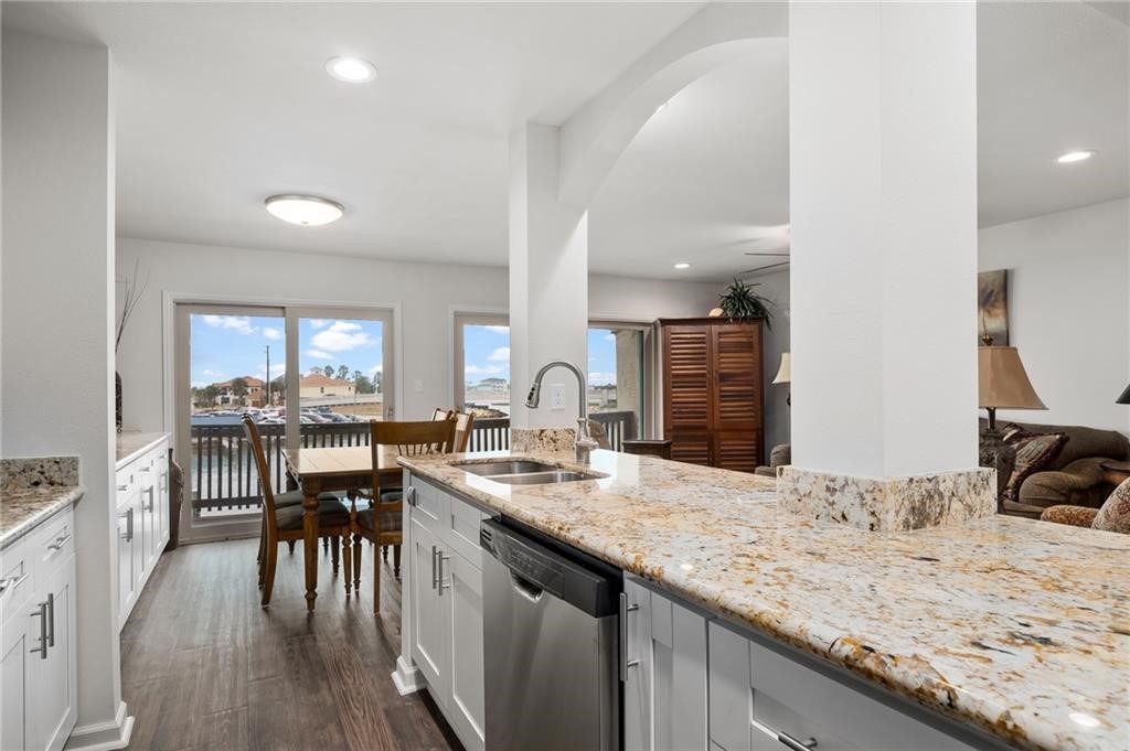 620 S Fulton Beach 203 Rockport TX 78382
