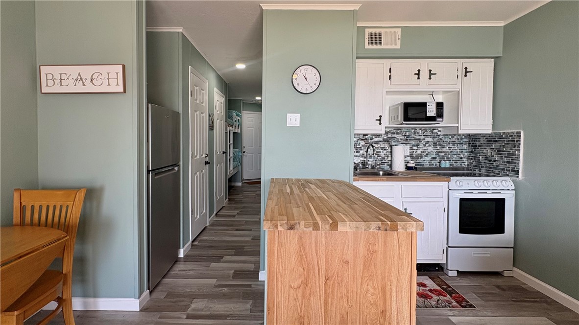 3938 Surfside Boulevard 3309 Corpus Christi TX 78402