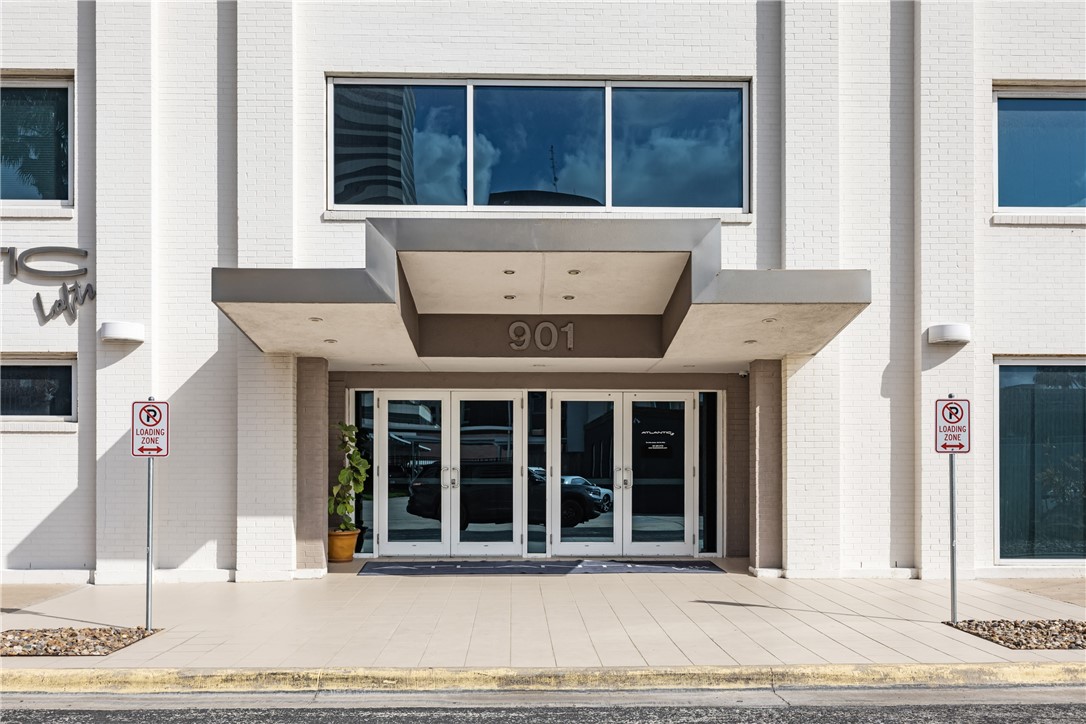 901 N Upper Broadway Street 201 Corpus Christi TX 78401
