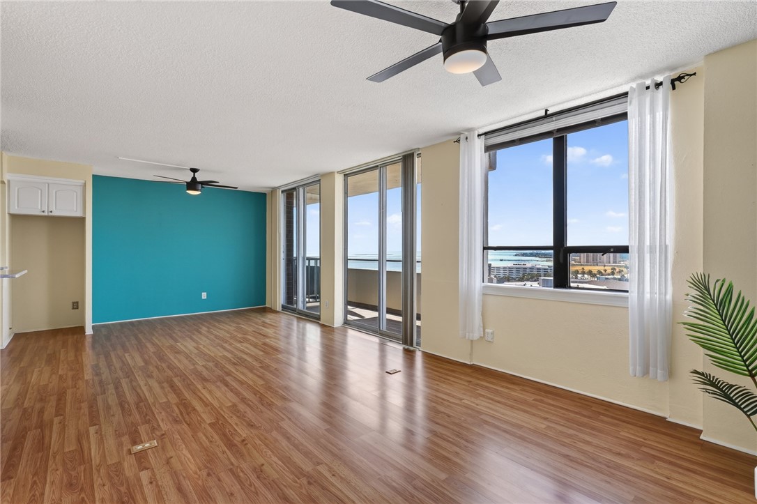 715 S Upper Broadway Street 1203 Corpus Christi TX 78401