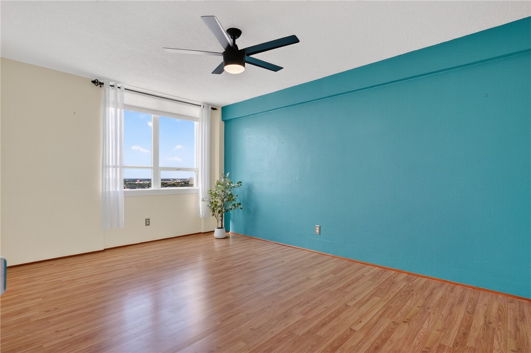 715 S Upper Broadway Street 1203 Corpus Christi TX 78401