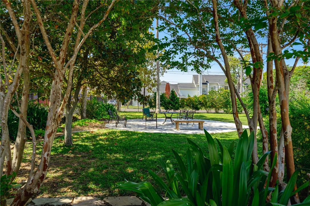 715 S Upper Broadway Street 1203 Corpus Christi TX 78401
