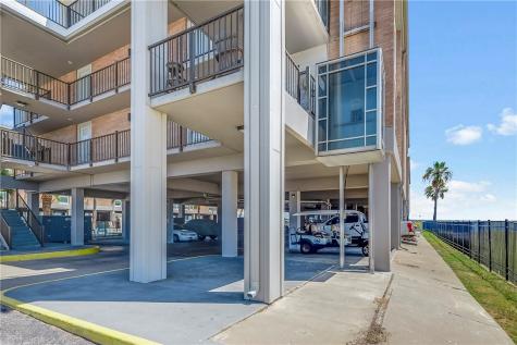 631 Channel View Drive 108 Port Aransas TX 78373