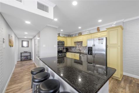 631 Channel View Drive 108 Port Aransas TX 78373