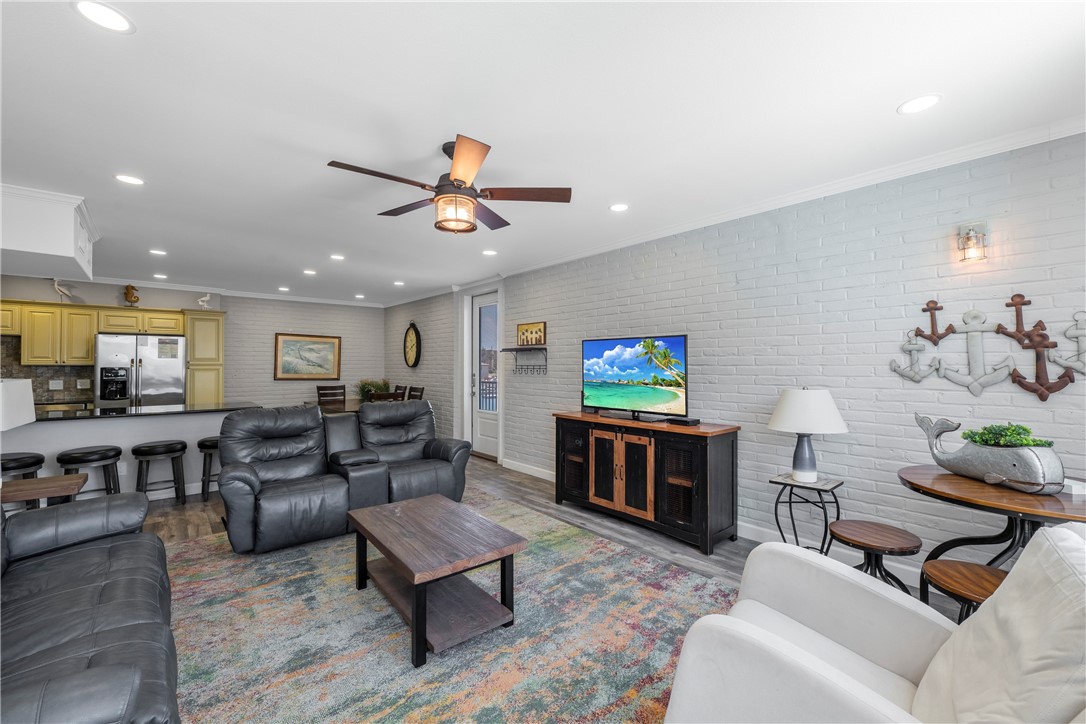 631 Channel View Drive 108 Port Aransas TX 78373